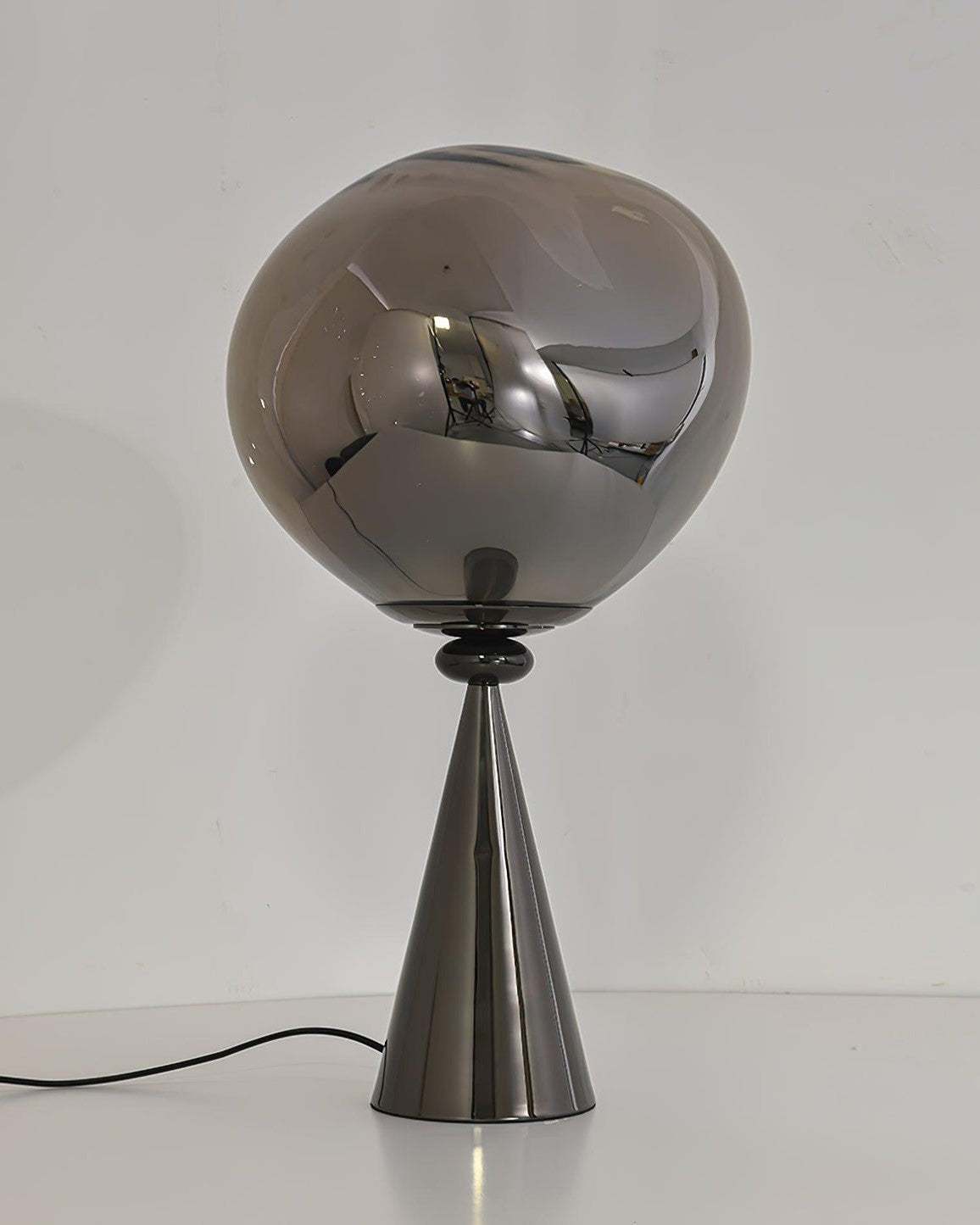 Cone Lava Table Lamp - Black