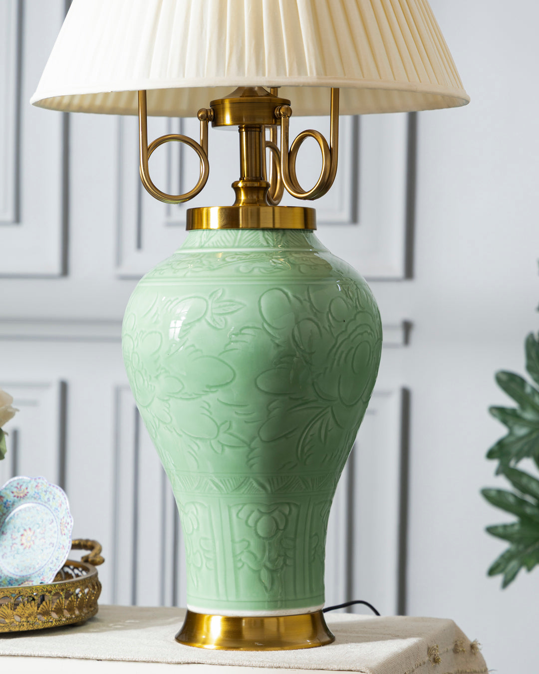 Emerald Blossom Heritage Table Lamp