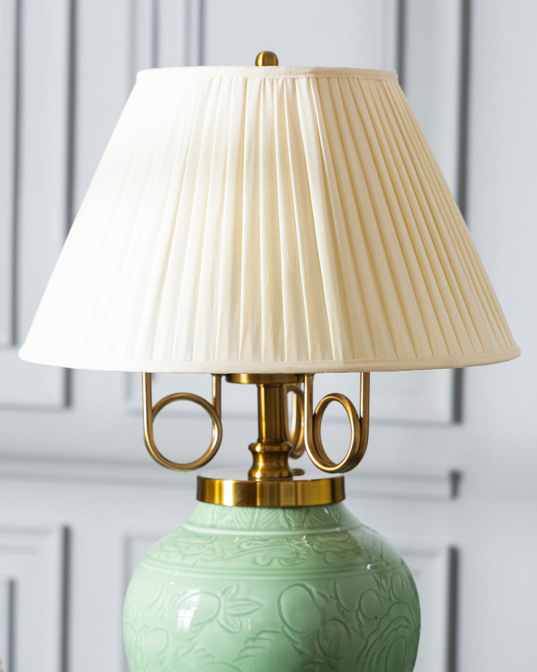 Emerald Blossom Heritage Table Lamp