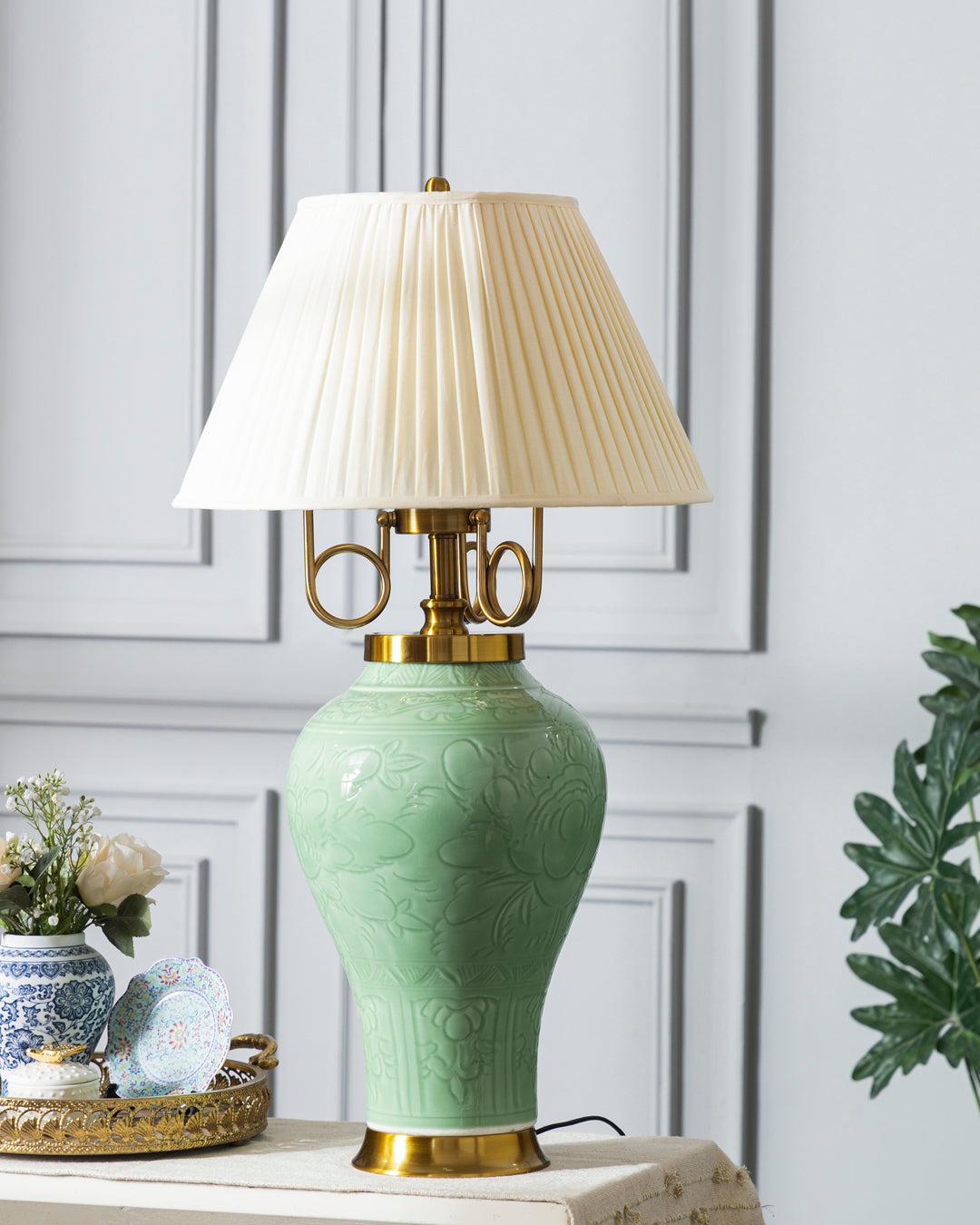 Emerald Blossom Heritage Table Lamp