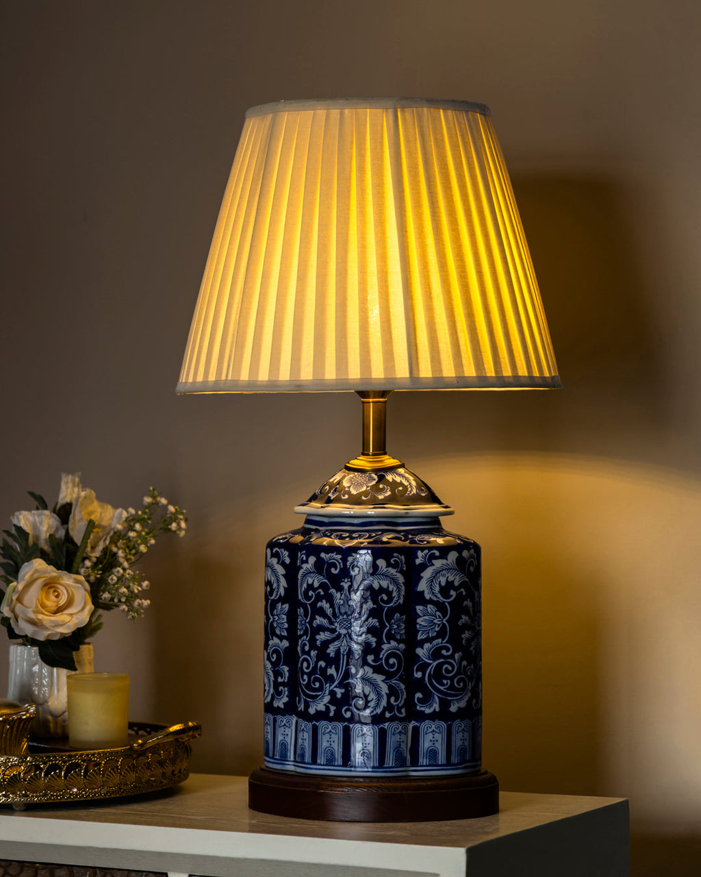 Classic Indigo Floral Table Lamp ( Large )