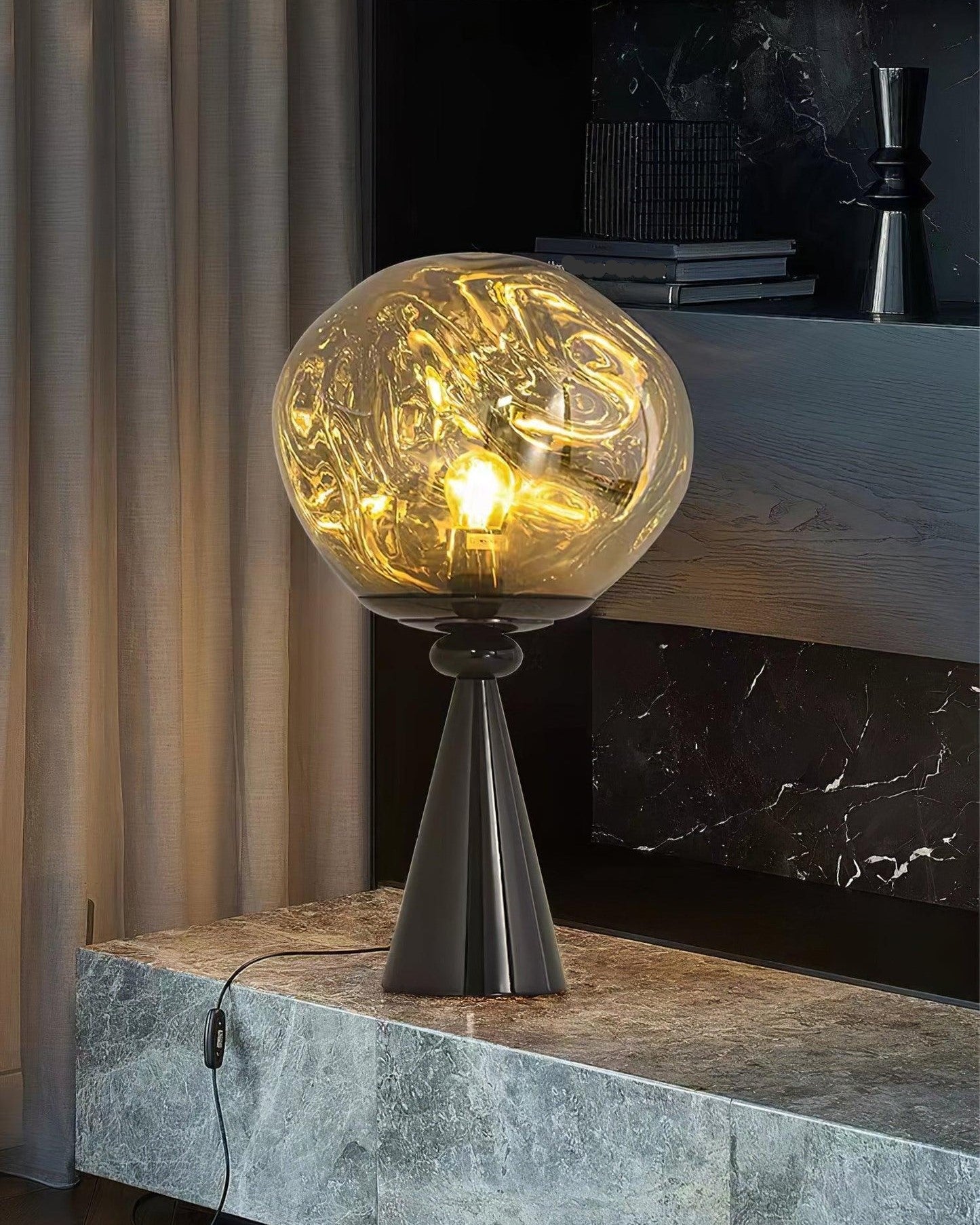 Cone Lava Table Lamp - Black